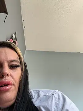 DIRTY PAISLEY X online show from March 18, 1:46 pm