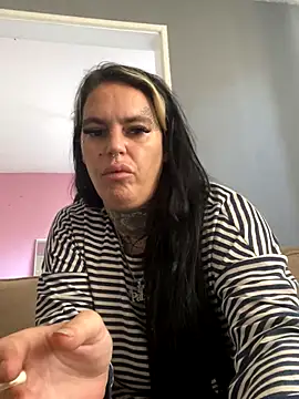 Snapshot of DIRTY_PAISLEY_X chatting on September 23, 10:55 am DIRTY PAISLEY X online show from September 23, 10:55 am