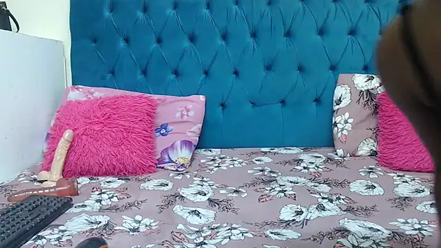 bemymasterlovers online show from March 25, 3:28 am