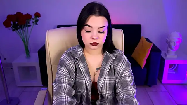 leslierowe  online show from September 18, 12:08 pm