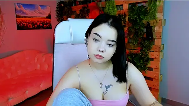 leslierowe  online show from November 28, 4:18 pm