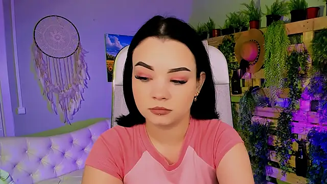 leslierowe  online show from October 18, 4:42 pm