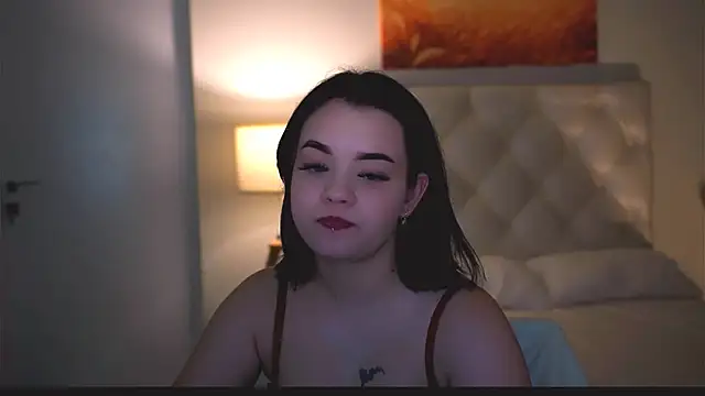 leslierowe  online show from September 24, 4:46 pm