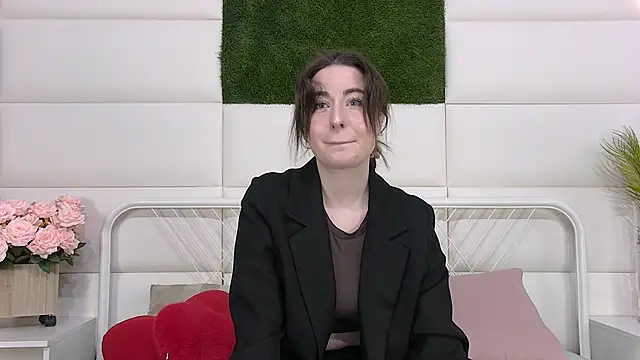 Snapshot of LilithLane chatting on October 10, 3:24 pm LilithLane online show from October 10, 3:24 pm