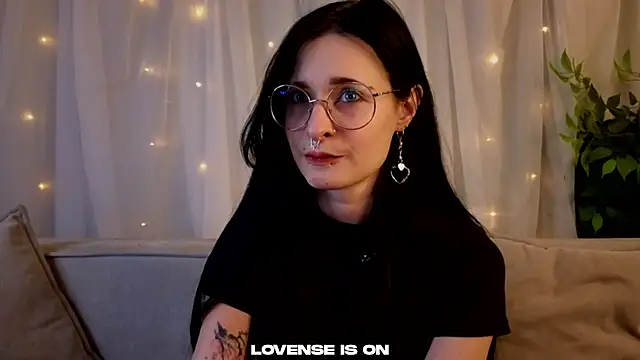 DarcyAspacio online show from February 28, 11:10 am