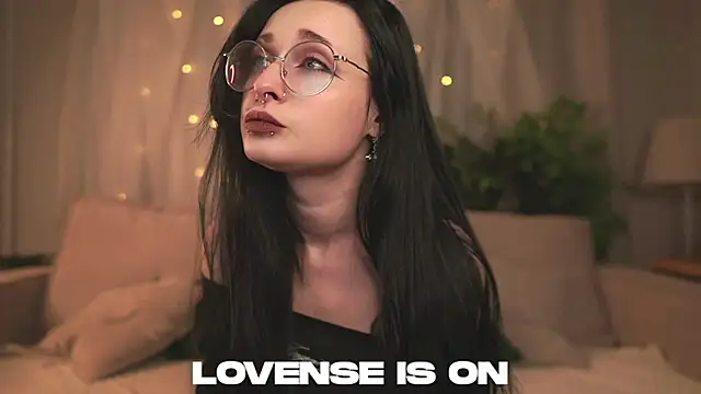 DarcyAspacio online show from February 5, 11:50 am