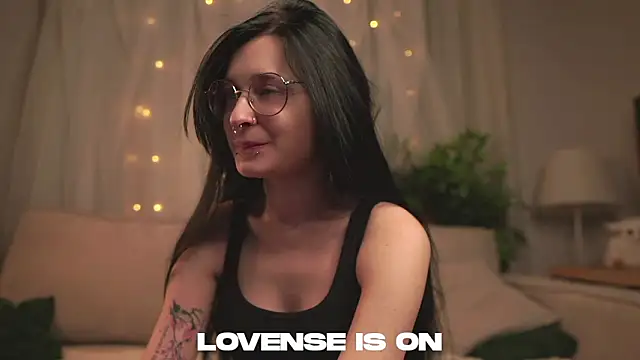 DarcyAspacio online show from February 6, 11:39 am