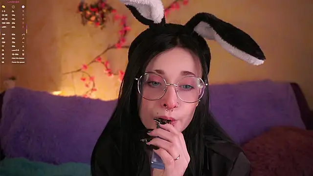 DarcyAspacio online show from April 5, 11:17 am