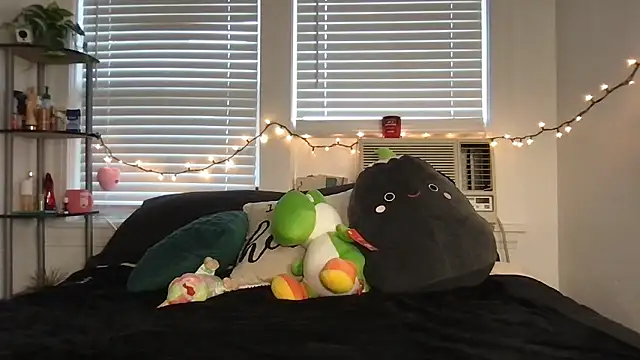 Snapshot of yoursweetestlilly chatting on November 14, 4:10 pm yoursweetestlilly online show from November 14, 4:10 pm