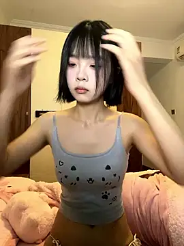 qiqi x online show from January 8, 1:28 pm