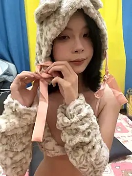 Snapshot of qiqi_x chatting on October 10, 3:57 pm qiqi x online show from October 10, 3:57 pm