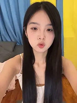 qiqi x online show from November 4, 4:55 pm