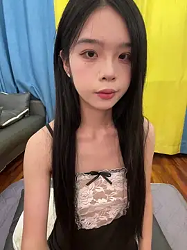 Snapshot of qiqi_x chatting on October 14, 2:28 pm qiqi x online show from October 14, 2:28 pm