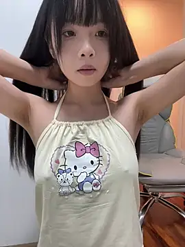 qiqi x online show from July 28, 6:20 pm
