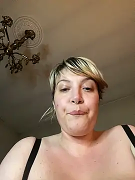 STRIPsegale online show from December 2, 9:38 pm