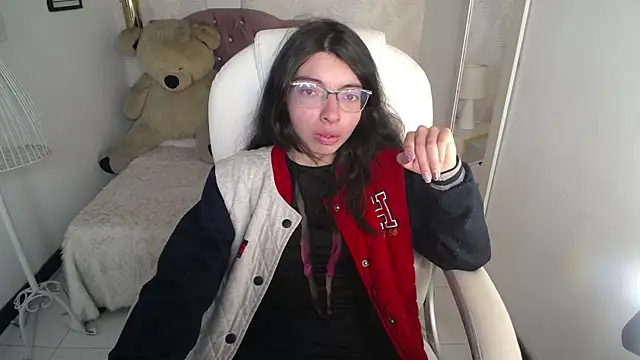 alllyson  online show from December 21, 7:59 pm