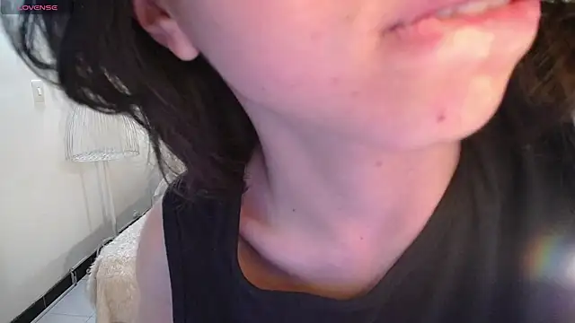 alllyson  online show from November 5, 7:50 pm