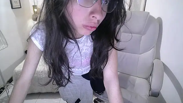 alllyson  online show from December 22, 8:09 pm