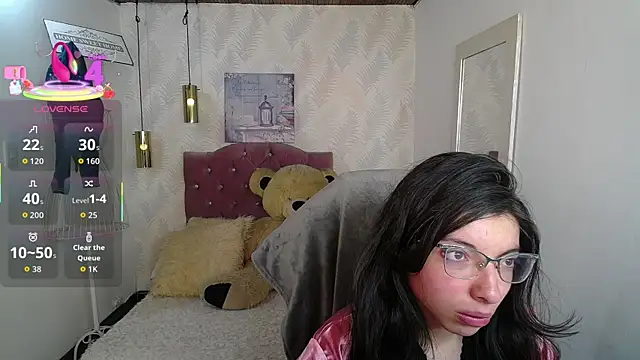alllyson  online show from October 15, 7:44 pm