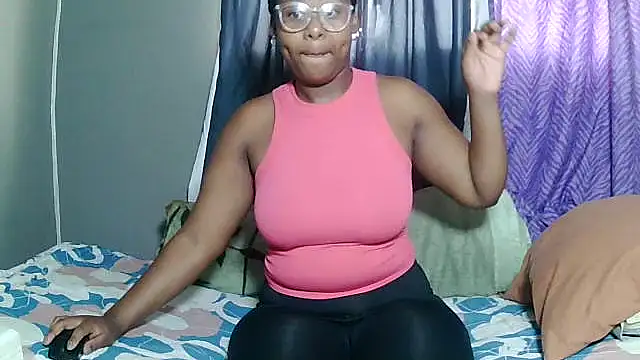 Snapshot of BoobySweet29 chatting on October 6, 9:10 am BoobySweet29 online show from October 6, 9:10 am
