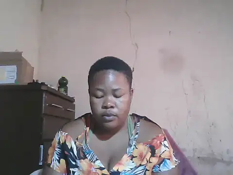 Bustyass93 online show from September 26, 6:42 am