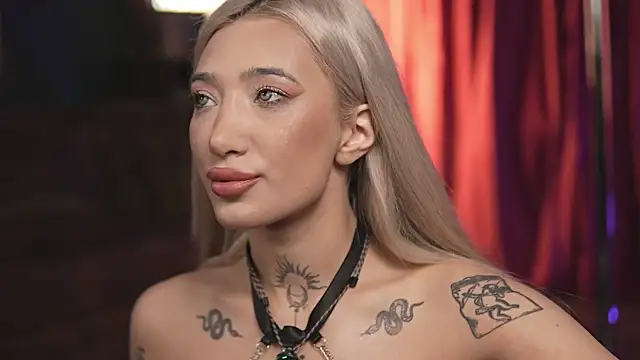SiennaJayden online show from July 4, 9:19 pm
