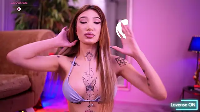 Snapshot of SiennaJayden chatting on January 9, 10:28 pm SiennaJayden online show from January 9, 10:28 pm