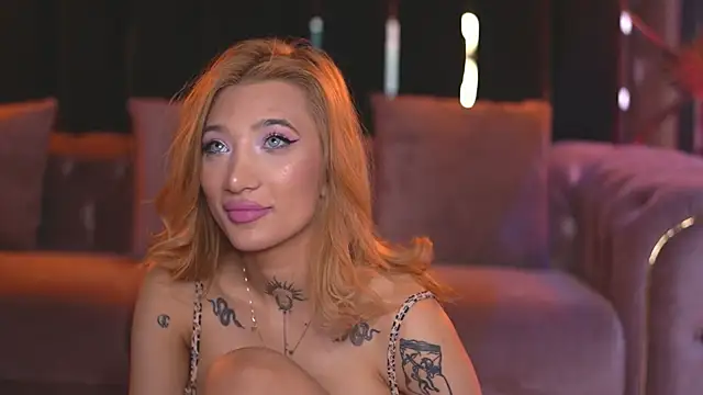 SiennaJayden online show from May 11, 6:04 am