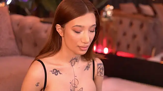 SiennaJayden online show from April 10, 5:25 am