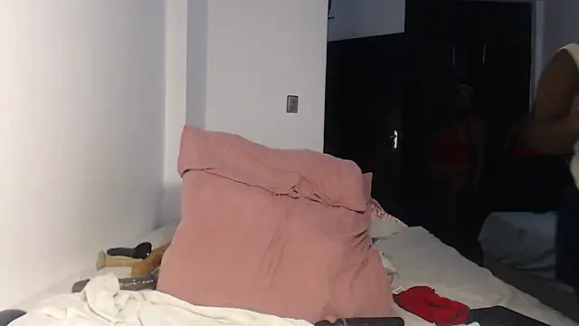 lady-zeei online show from April 5, 5:30 pm