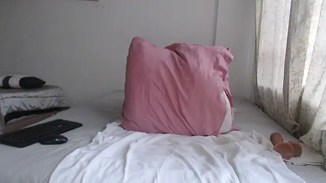 lady-zeei online show from November 30, 4:19 pm