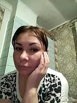 Mia24Blove online show from October 13, 4:30 pm