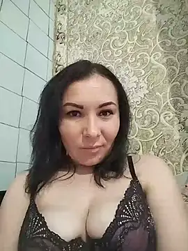 Snapshot of Mia24Blove chatting on June 4, 4:00 pm Mia24Blove online show from June 4, 4:00 pm