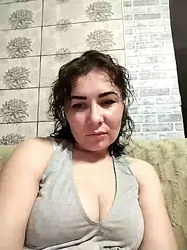 Mia24Blove online show from January 13, 5:06 pm