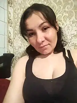 Mia24Blove online show from March 31, 5:48 pm