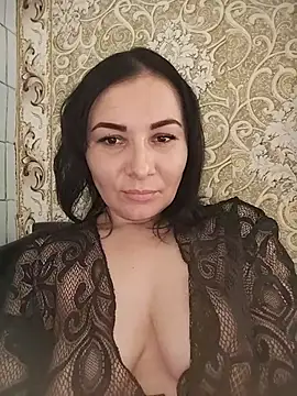 Snapshot of Mia24Blove chatting on May 28, 11:05 am Mia24Blove online show from May 28, 11:05 am