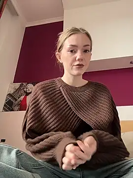 MilaMoone online show from February 25, 11:32 am