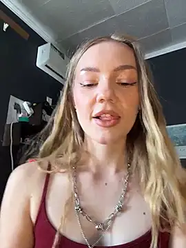 MilaMoone online show from March 14, 10:21 am