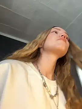 MilaMoone online show from March 13, 10:31 am