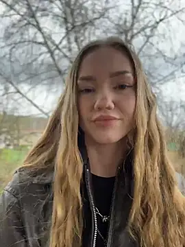 MilaMoone online show from April 3, 12:44 pm