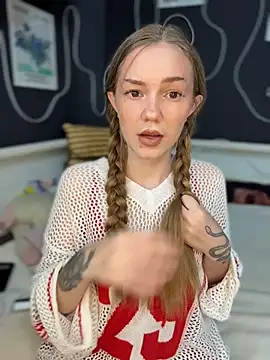 MilaMoone online show from June 14, 12:06 pm