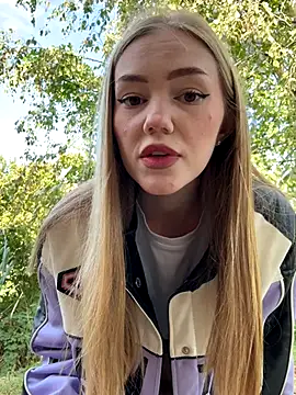 MilaMoone online show from September 28, 10:11 am