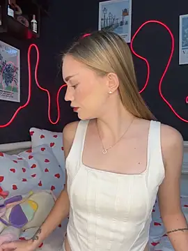 MilaMoone online show from October 18, 11:23 am