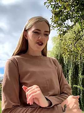 MilaMoone online show from October 2, 10:18 am