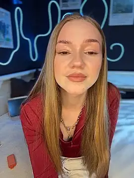MilaMoone online show from May 3, 11:04 am