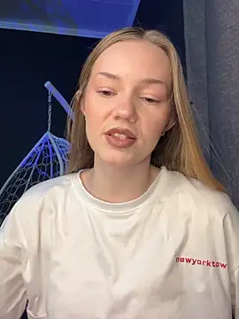 MilaMoone online show from February 1, 10:46 am