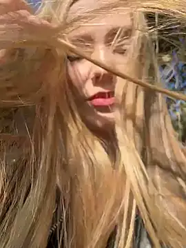 MilaMoone online show from September 27, 10:21 am