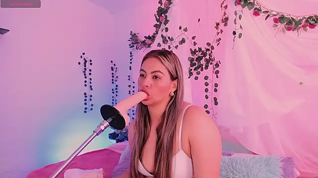 chubbyZoe online show from November 8, 3:04 pm