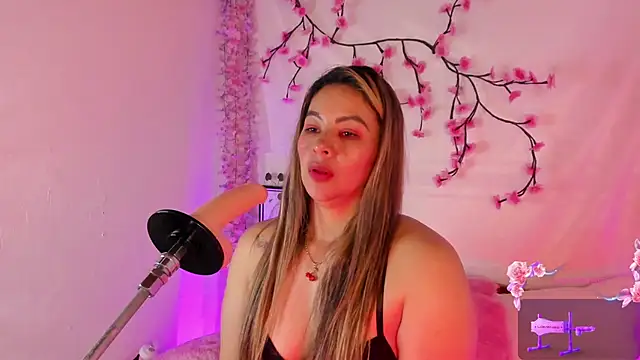 chubbyZoe online show from October 31, 2:41 am