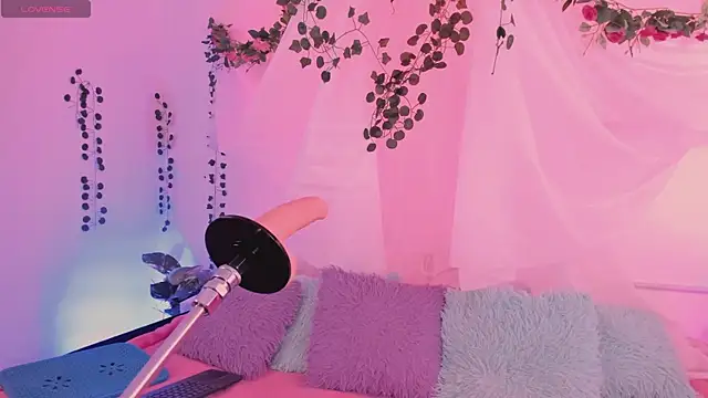 chubbyZoe online show from November 6, 2:54 pm